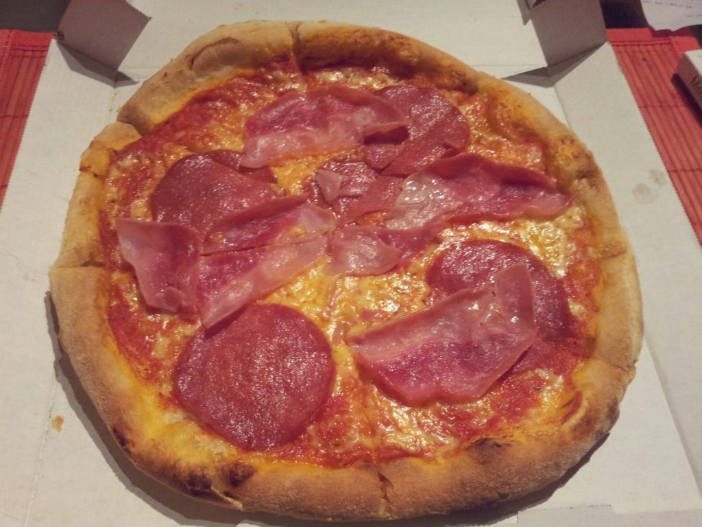 Bild von der "kleinen" Pizza Alla Romana vom Pizzaservice Pizza-Pasta Taxi Stuttgart