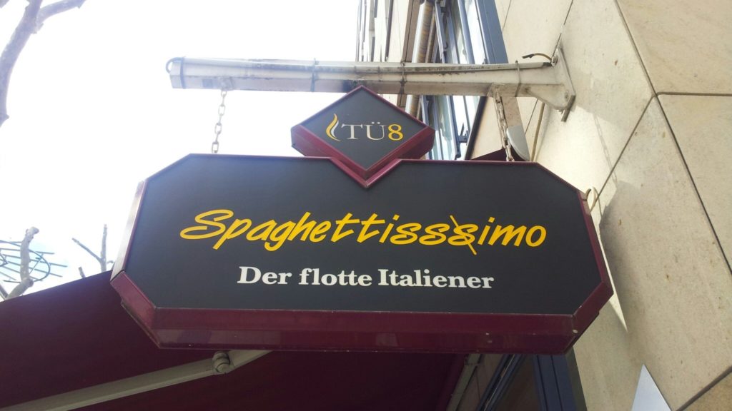 Bild vom Schild des Spaghettisssimo in der Tübinger Strasse Stuttgart