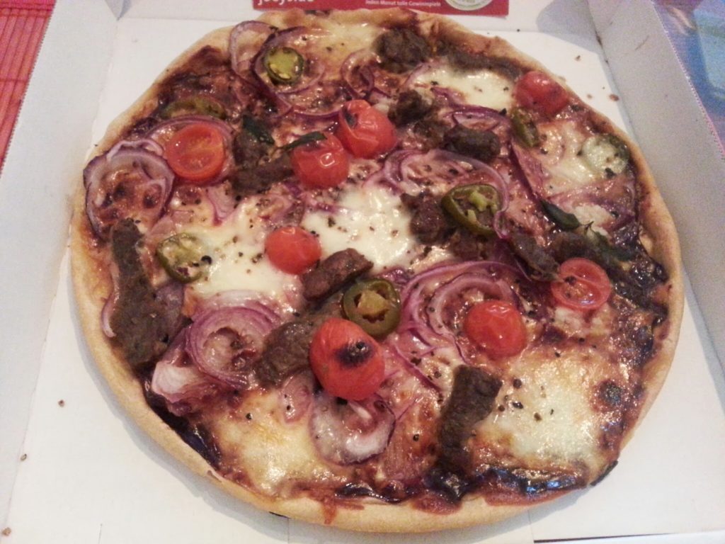 Bild der Pizza von Joeys Pizza Stuttgart (Rosensteinstrasse)