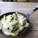 Maultashcen "Pfännle" - Maultaschen in Käsesoße mit Käse überbacken bei Tobi's