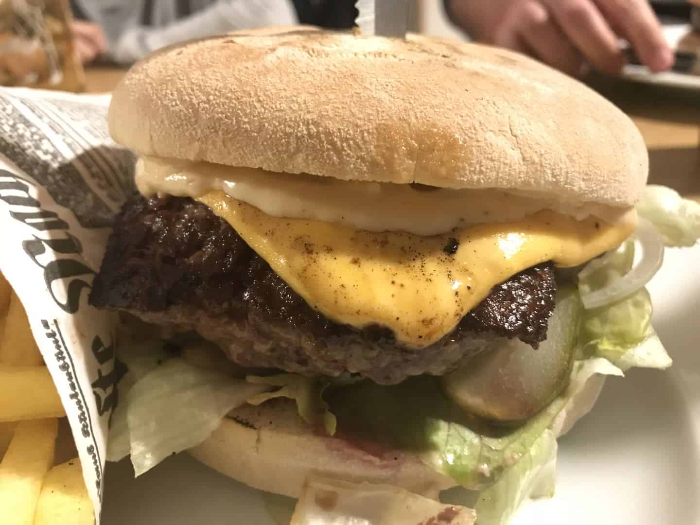 Cheeseburger 189 g in Andies Küche