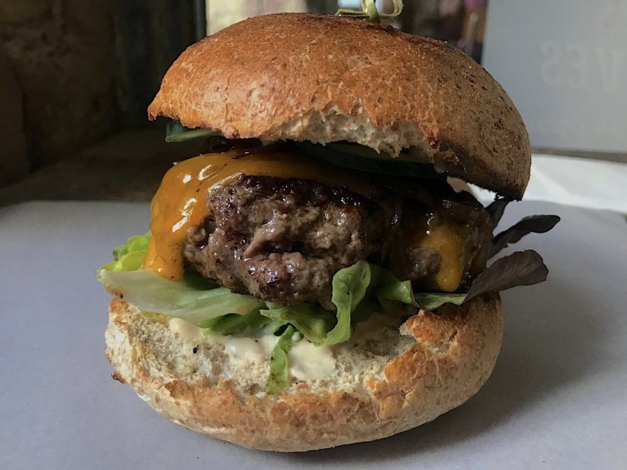 Cheeseburger in der Burgerei in Saarbrücken