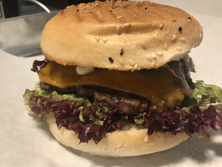 Cheeseburger bei Bonema's Burger Waiblingen