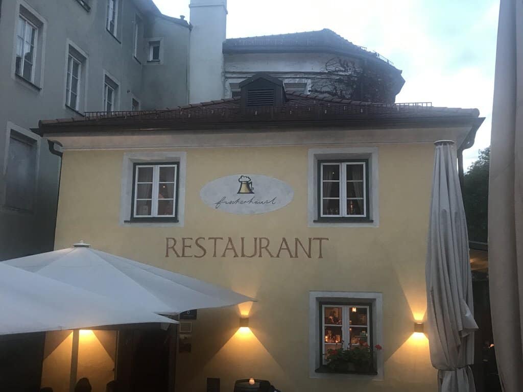 Wiener Schnitzel Essen In Innsbruck Das Restaurant Fischerhausl Hubert Testet