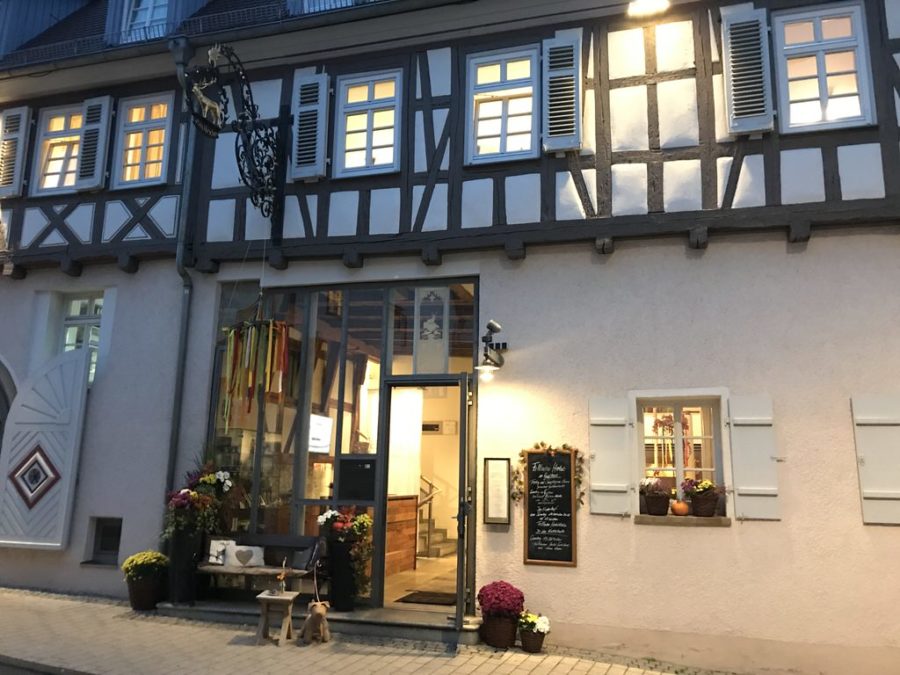 Restaurant "Zum Hirschen" in einem wunderschönen Fachwerkhaus in Fellbach