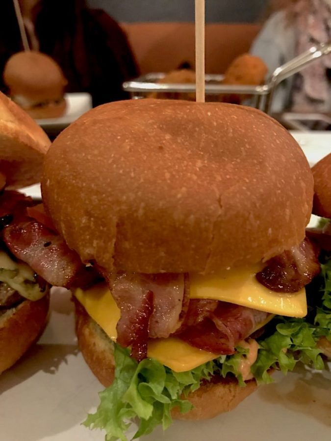 Unnecessary (mini) Burger (3 x Bacon, 3 x Käse)