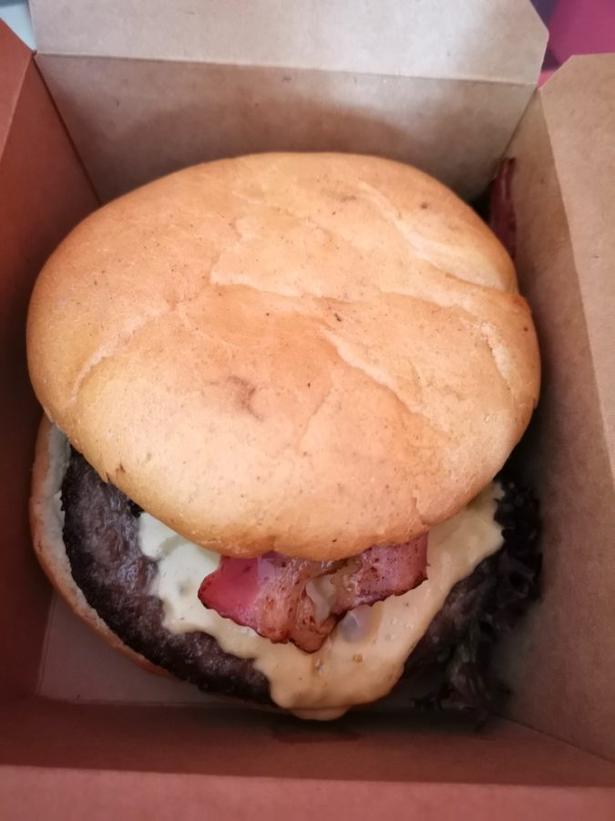 Fleischlust Stuttgart: Pepper Jack Cheese and Bacon Burger Deluxe mit zweiten Patty